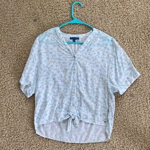 NWOT Blue with flowers womens T-shirt